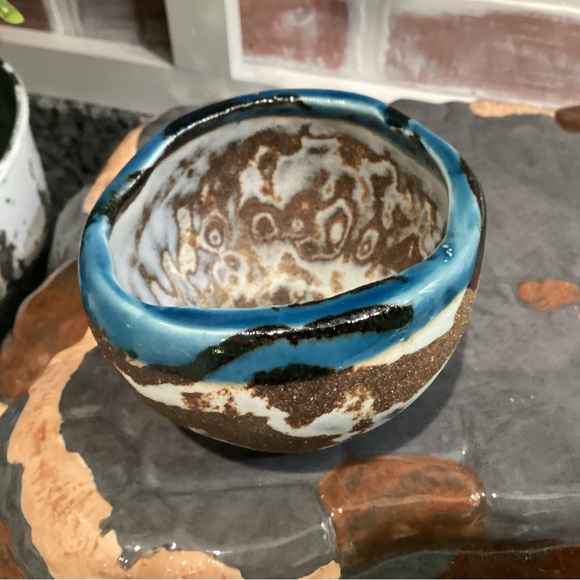 🔵 Handmade Ceramic / Pottery Crafted Bowl - Pretty Blues, Browns, White & Black - Picture 2 of 11